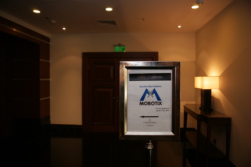 NPC Mobotix 2011. Пожалуйста, налево. DSC07040